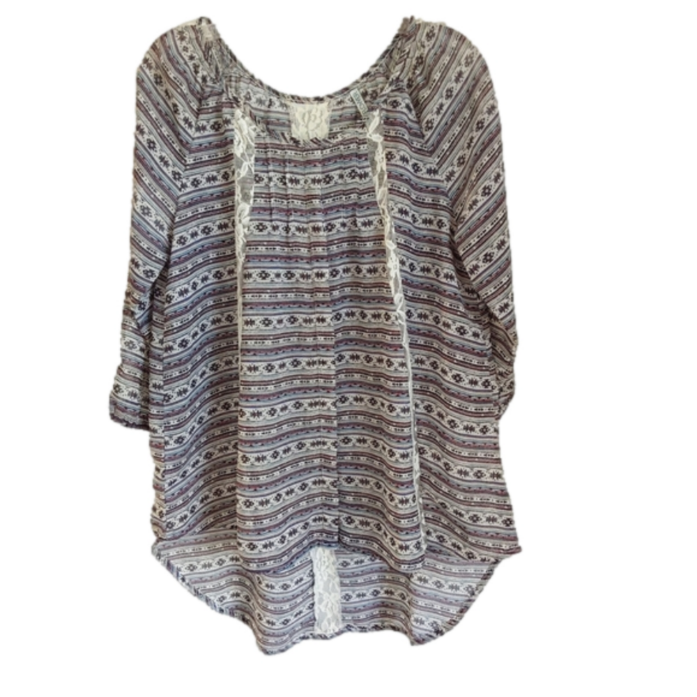 NWOT  WallFlower Top  Size L Bust 42"  SemiSheer w/ Lace                 B20